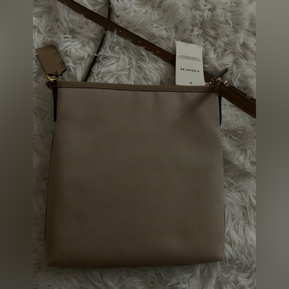 Coach Badge Jacquard Kitt Crossbody - Picture 3 of 10